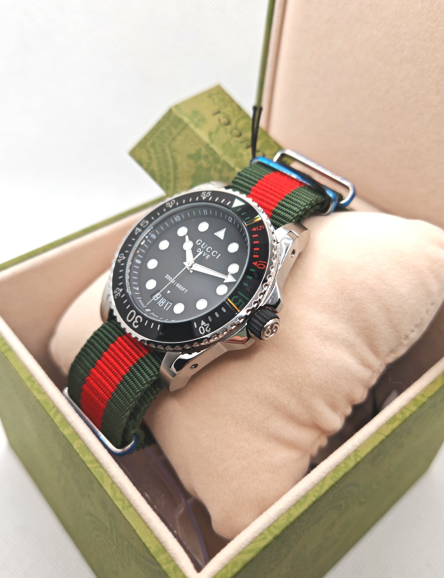 GUCCI orologio UOMO DIVE Nero/Tessuto - YA136209 | tikAworld