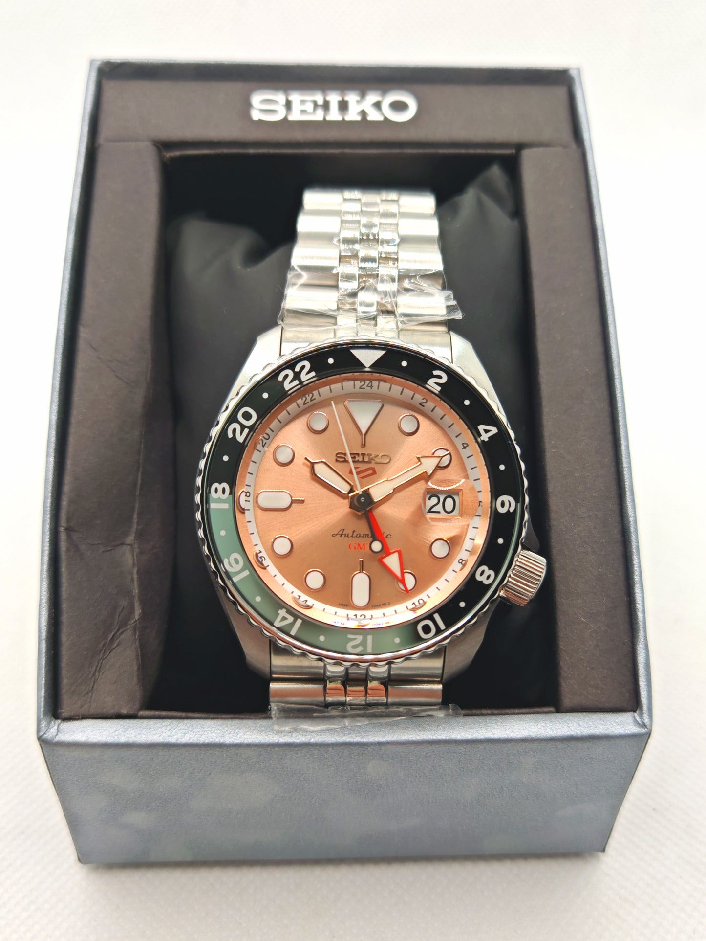 Seiko 5 GMT SSK043 – Slam Dunk Limited Edition | tikAworld