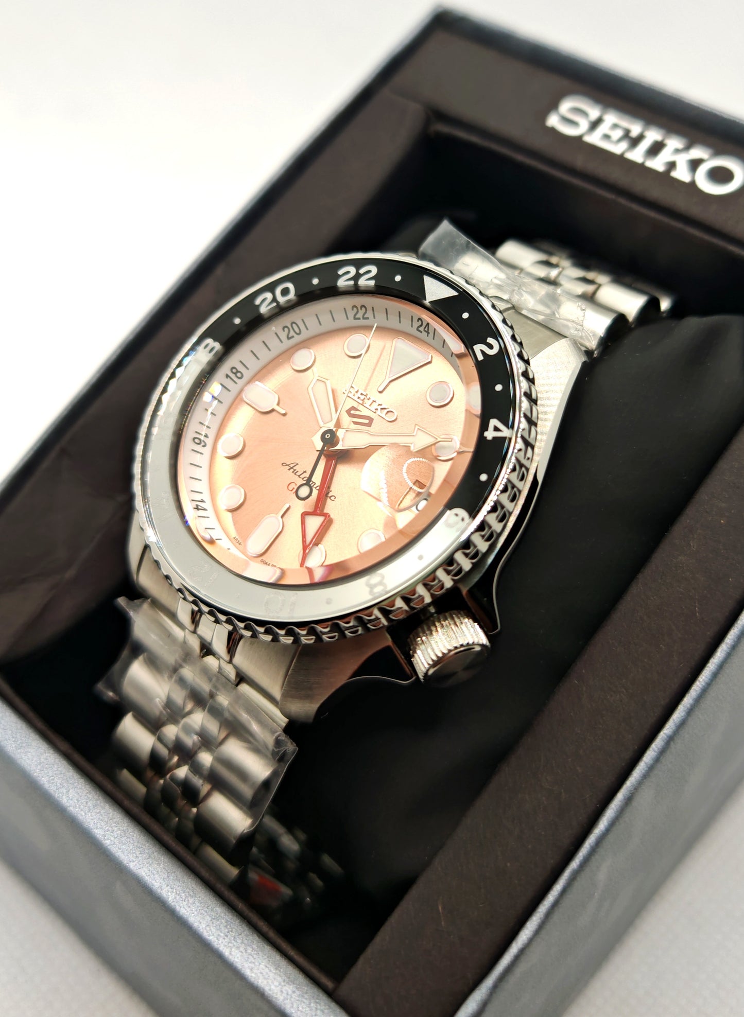 Seiko 5 GMT SSK043 – Slam Dunk Limited Edition | tikAworld