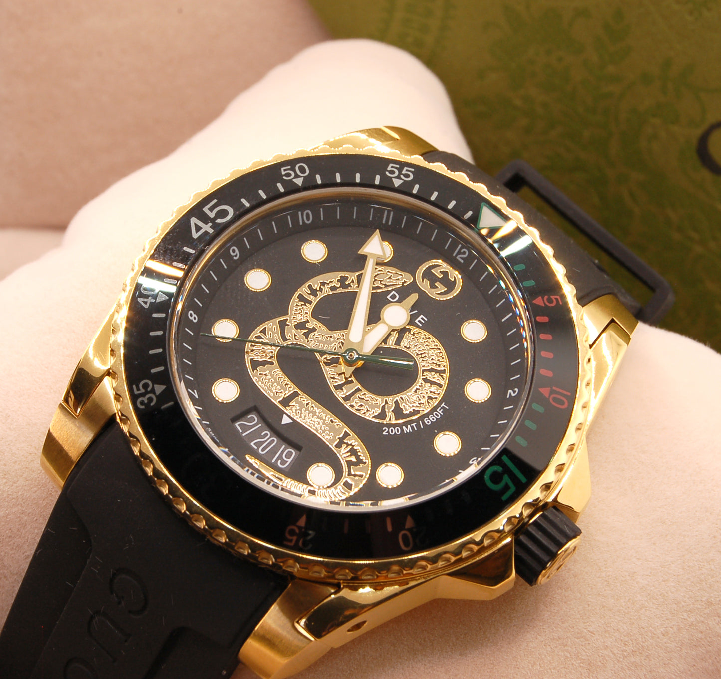 GUCCI MEN'S/Unisex Quartz Watch Model: GUCCIDIVE - YA136219 45mm