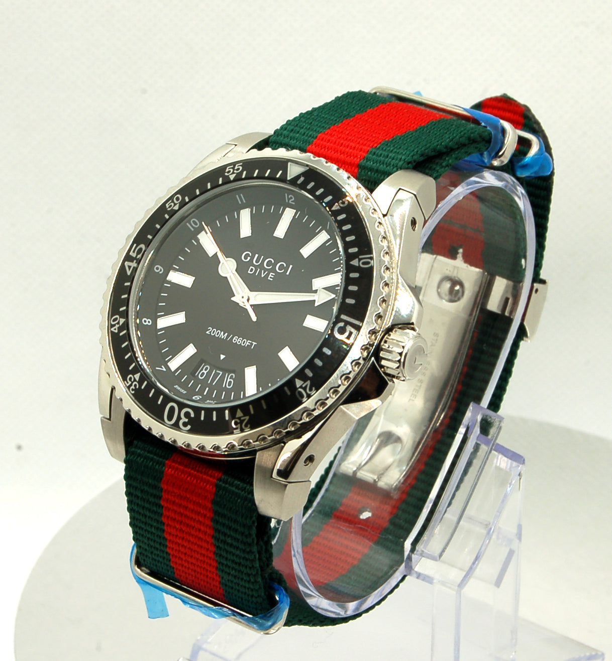 GUCCI Men's Quartz Watch, Model DIVE, Black/Fabric - YA136206