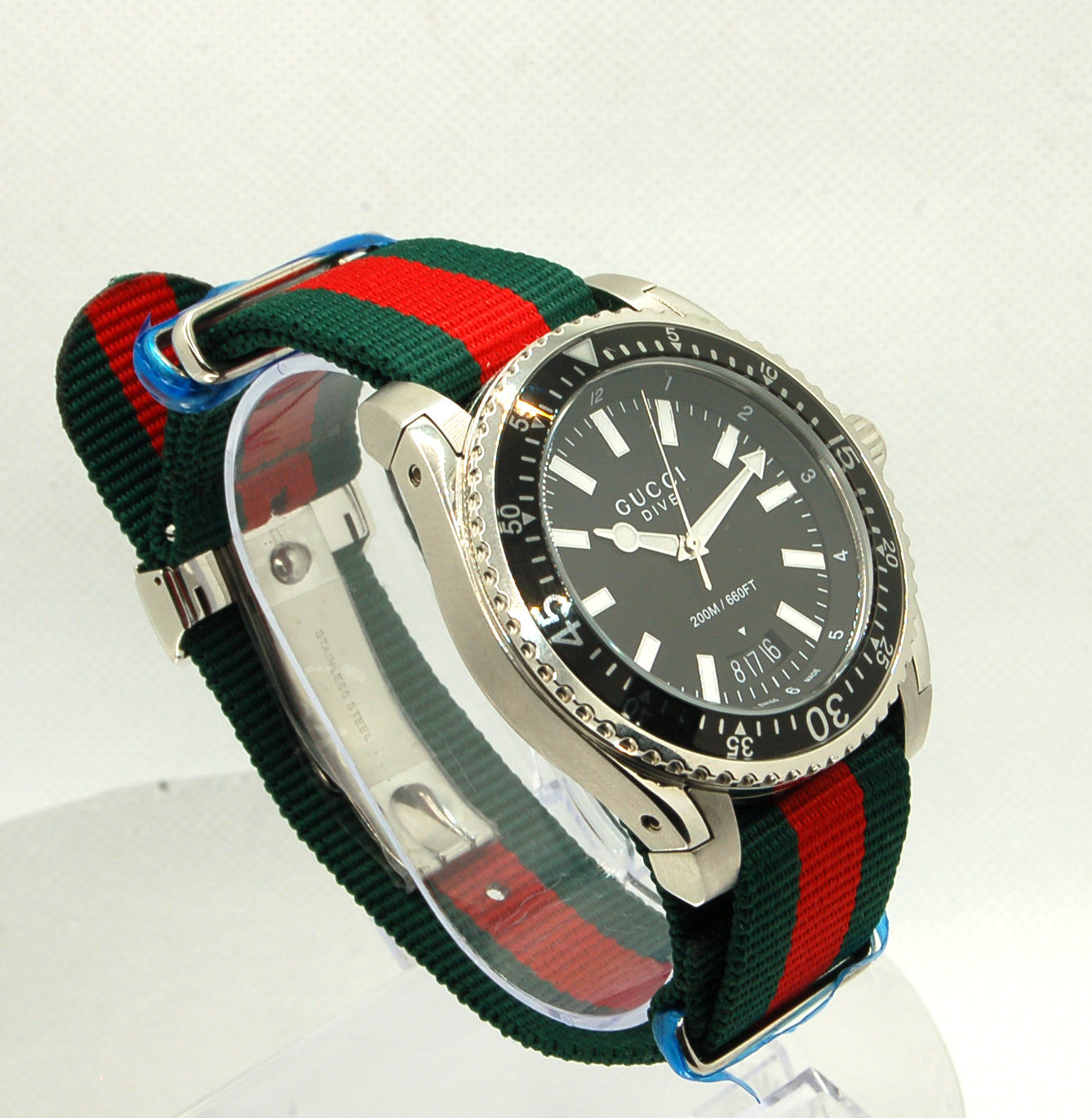 GUCCI Men's Quartz Watch, Model DIVE, Black/Fabric - YA136206