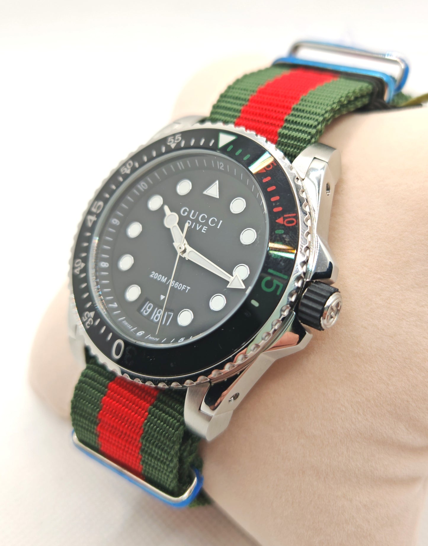 GUCCI orologio UOMO DIVE Nero/Tessuto - YA136209 | tikAworld