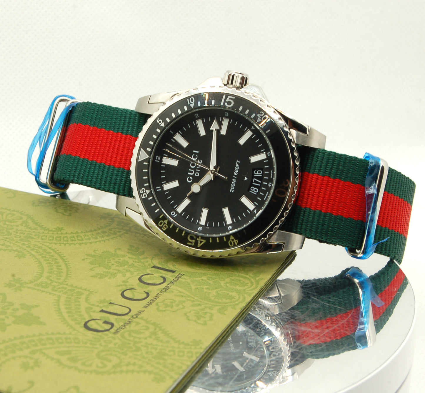 GUCCI Men's Quartz Watch, Model DIVE, Black/Fabric - YA136206
