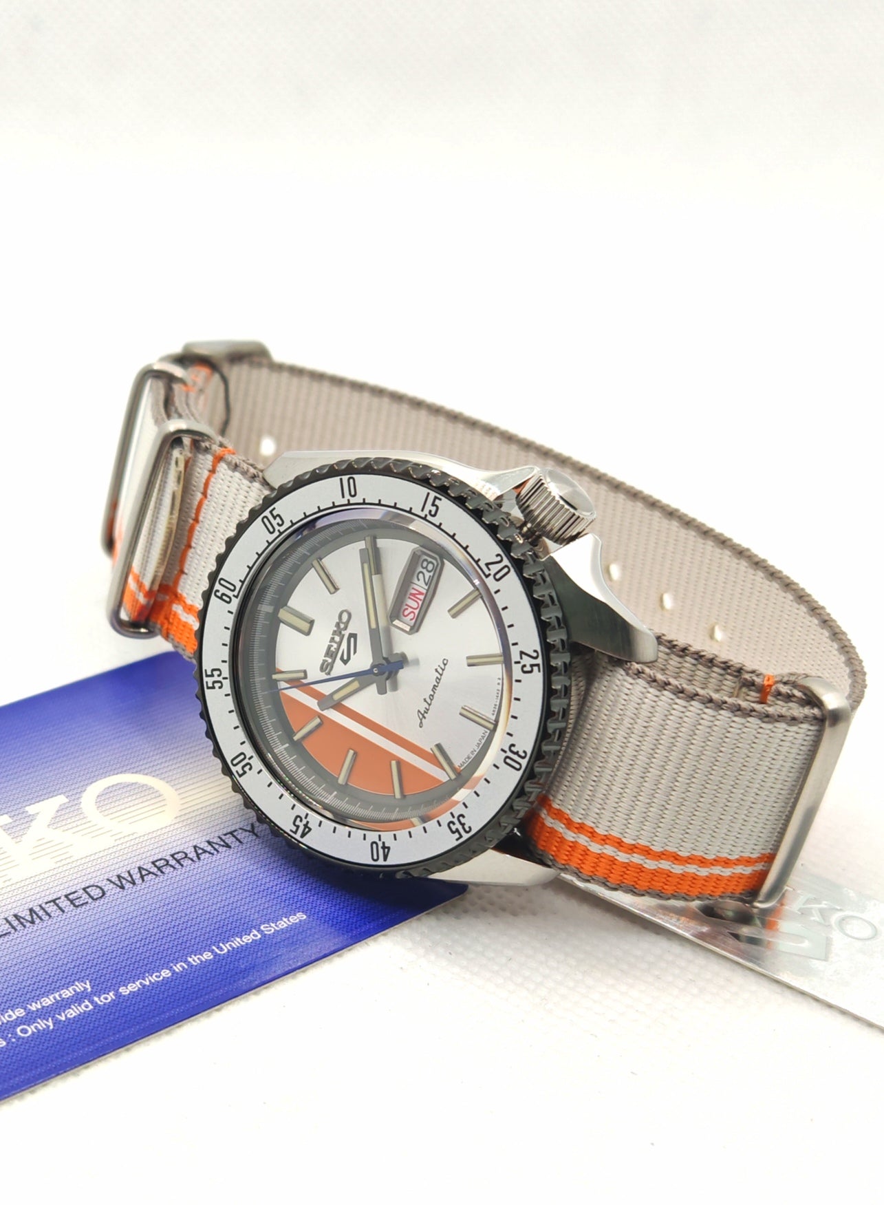 SEIKO SRPK73K1 disteso con warranty card
