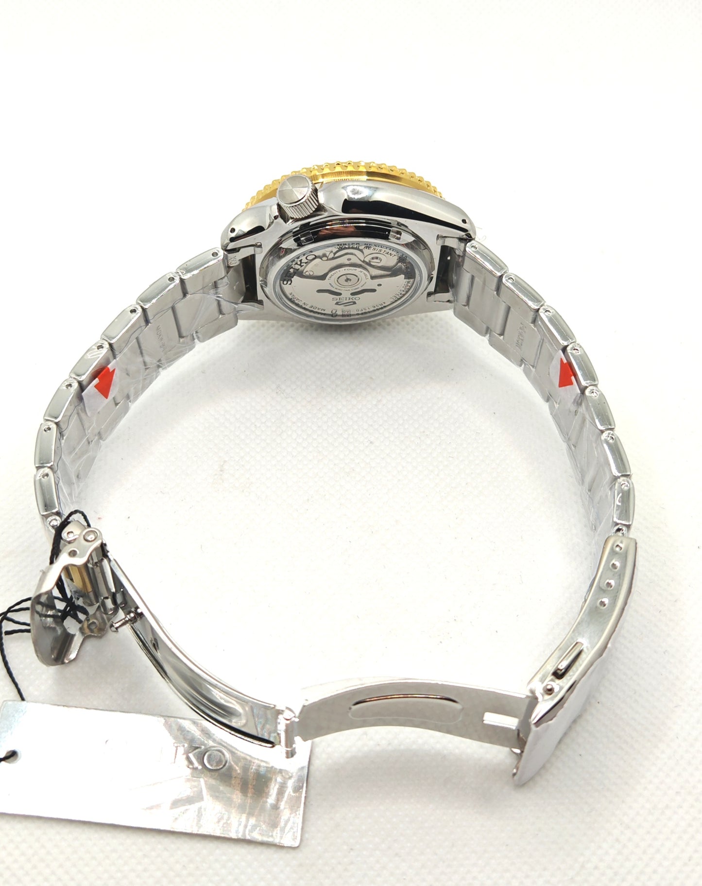 SEIKO SRPK24 vista posteriore con bracciale