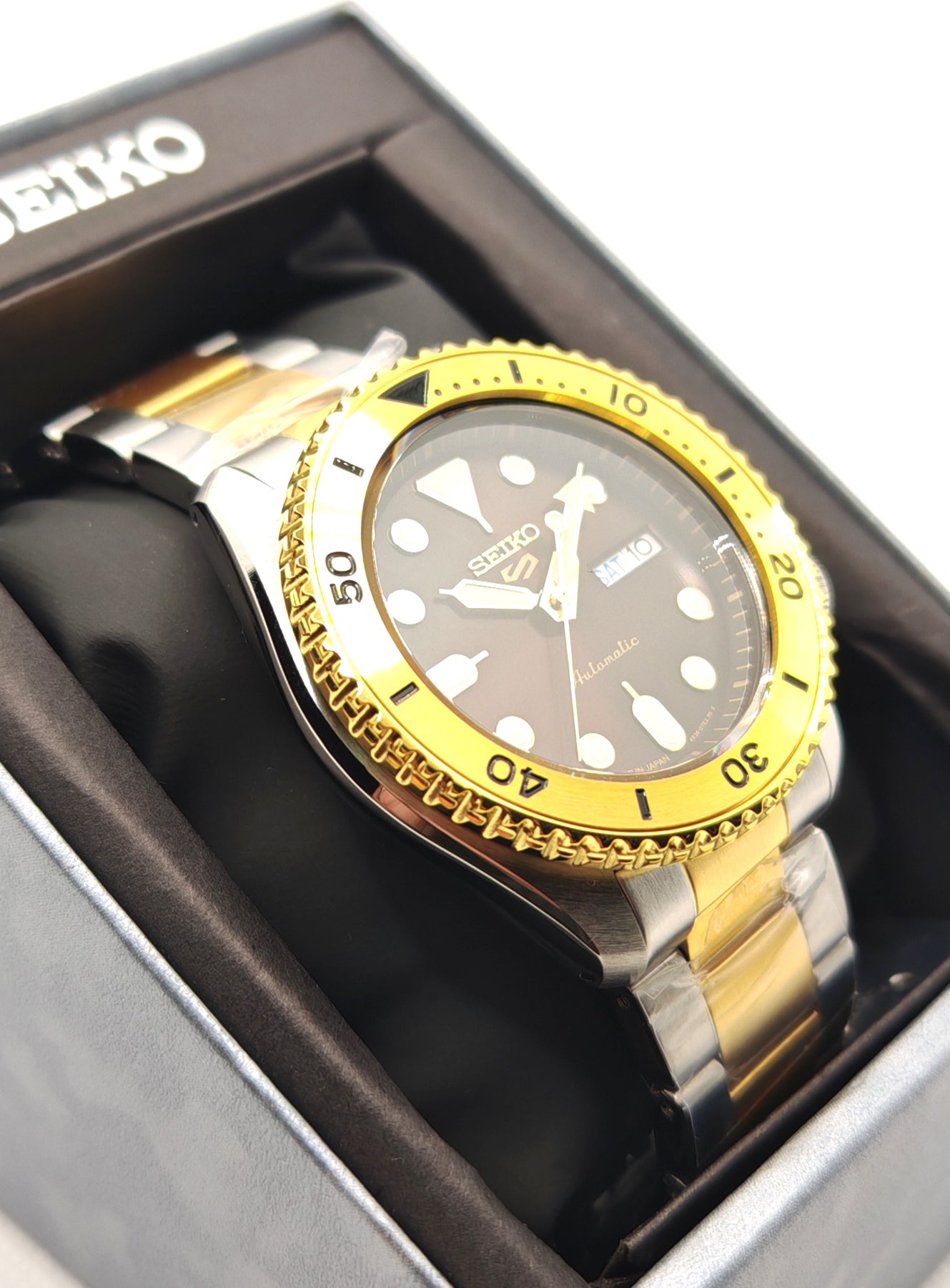SEIKO SRPK24 con scatola vista laterale
