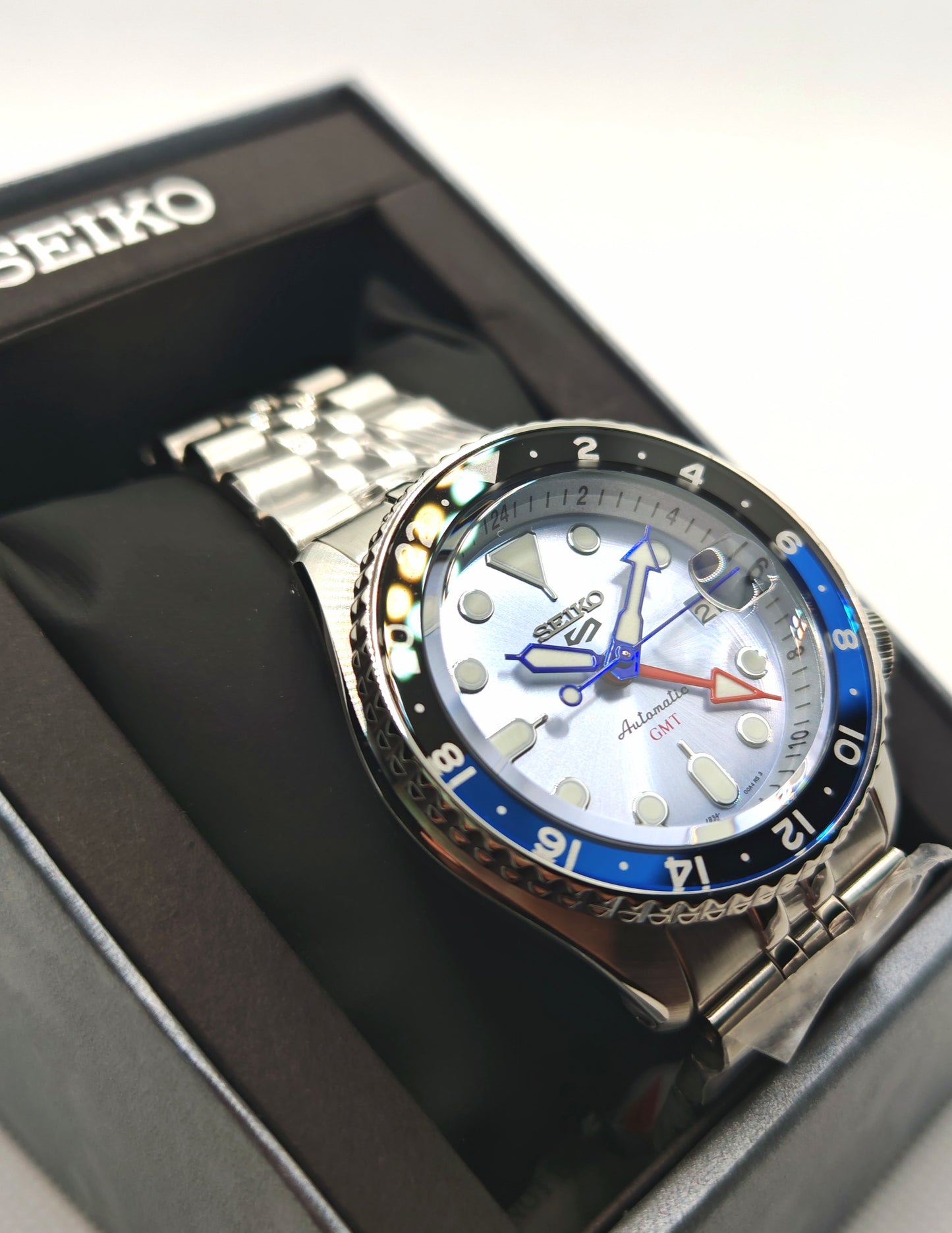 SEIKO SSK029 scatola vista dx