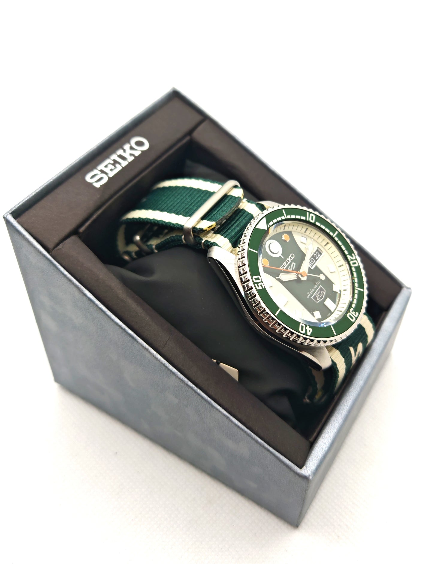 Seiko 5 Sports SRPJ49K1 – Limited Edition | tikAworld