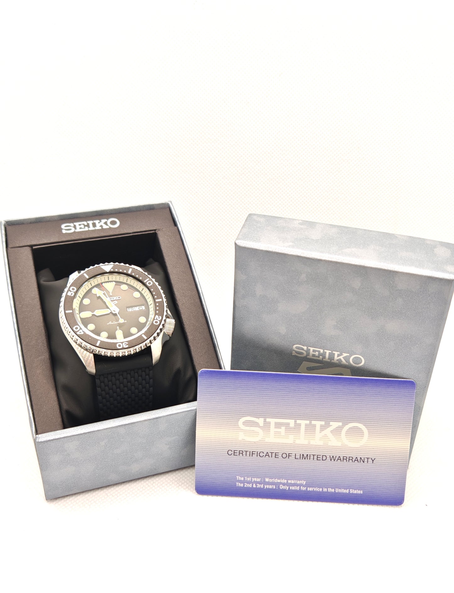 Seiko 5 Sports SRPD73K2 | tikAworld