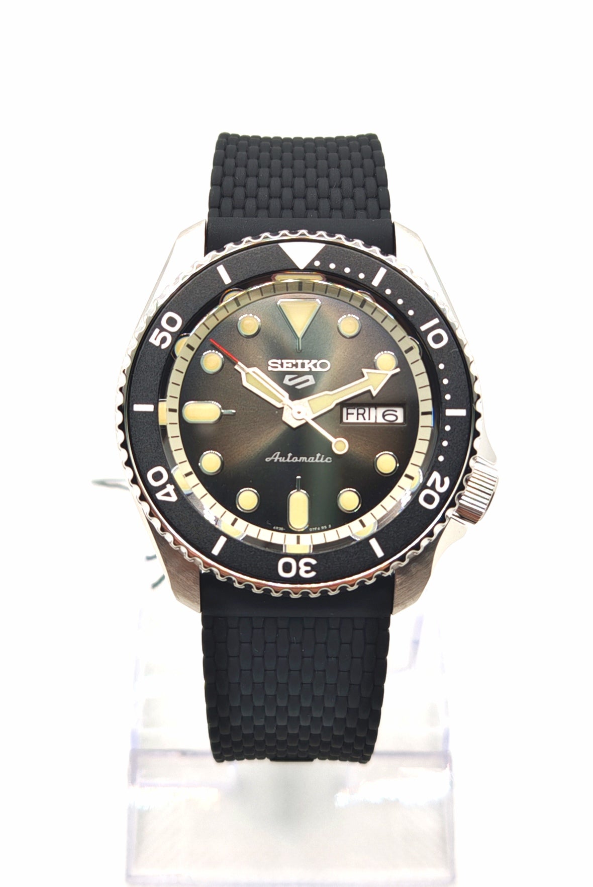Seiko 5 Sports SRPD73K2 | tikAworld