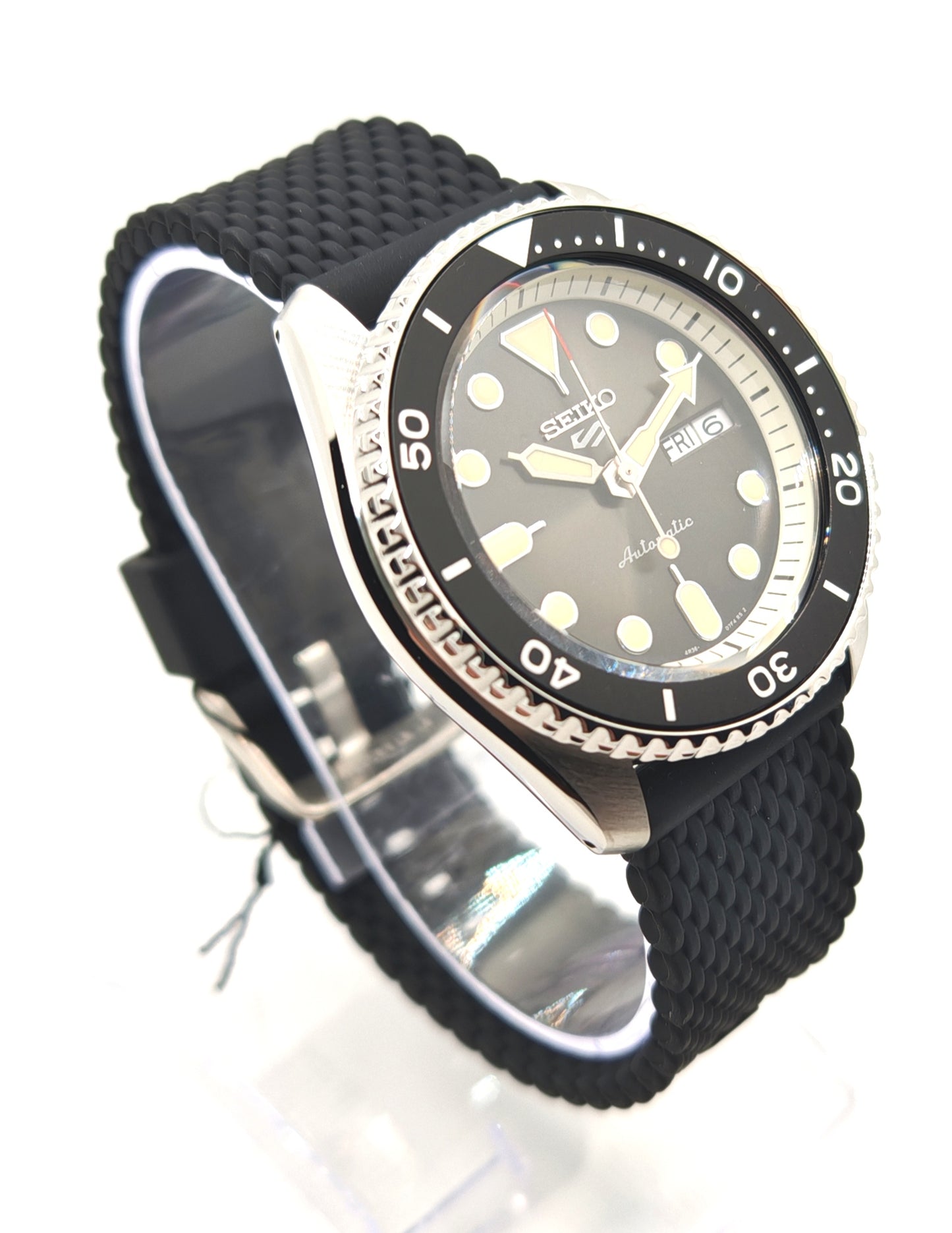 Seiko 5 Sports SRPD73K2 | tikAworld