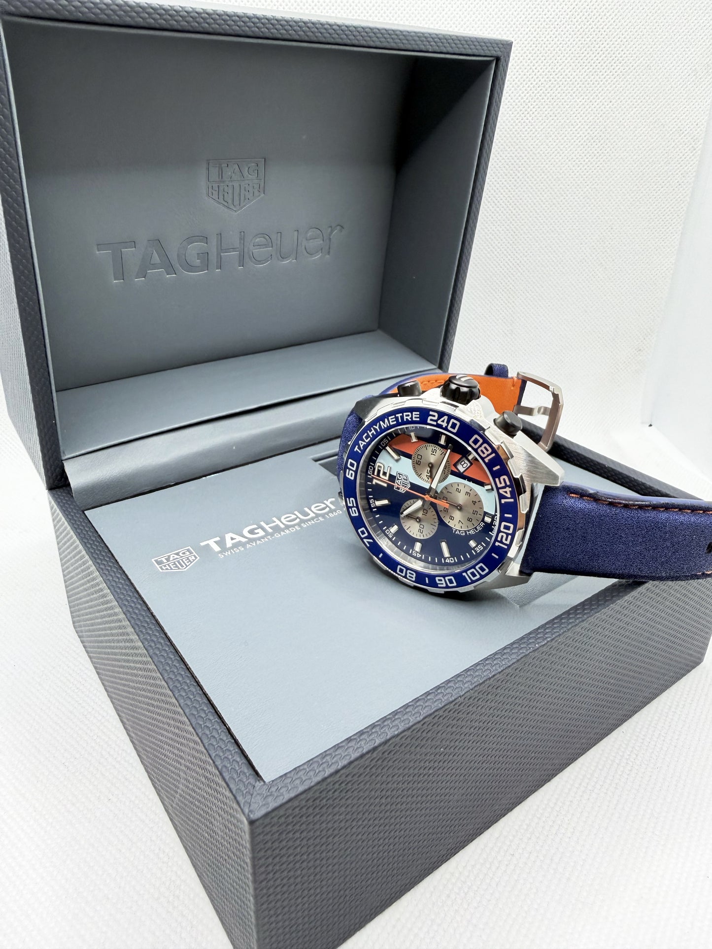TAG HEUER FORMULA 1 Crono GULF CAZ101N.FC8243 – Orologio Quarzo Edizione Speciale | tikAworld