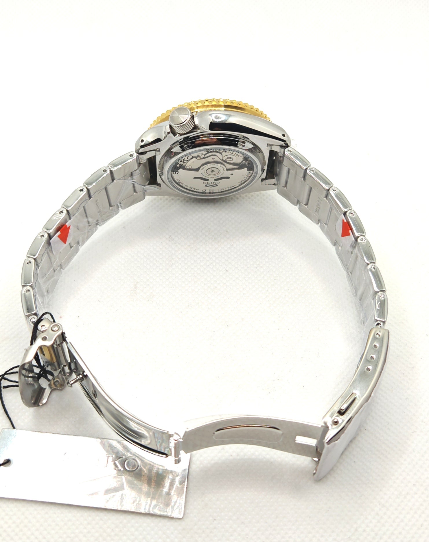 SEIKO SRPK24  vista posteriore con bracciale