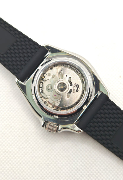 Seiko 5 Sports SRPD73K2 | tikAworld